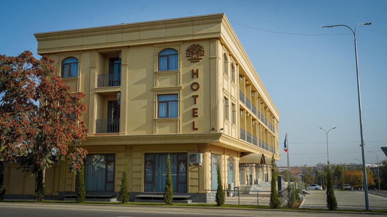 Almalyk Plaza Hotel Olmaliq Buitenkant foto